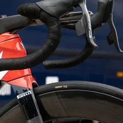 Copertoncino Pirelli P ZERO Race 150 Anniversary 10 Copertoncino Pirelli P ZERO Race 150 Anniversary -Vendite Corone Bicicletta abc dscf2292 1 1